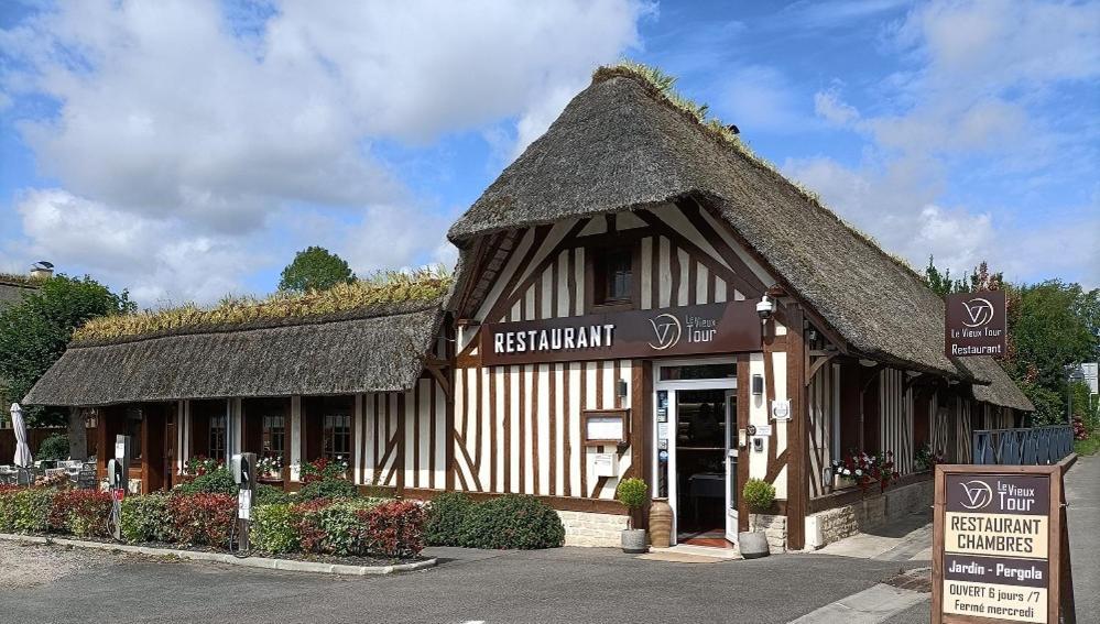 Auberge Du Vieux Tour Le Manoir Canapville  Kültér fotó